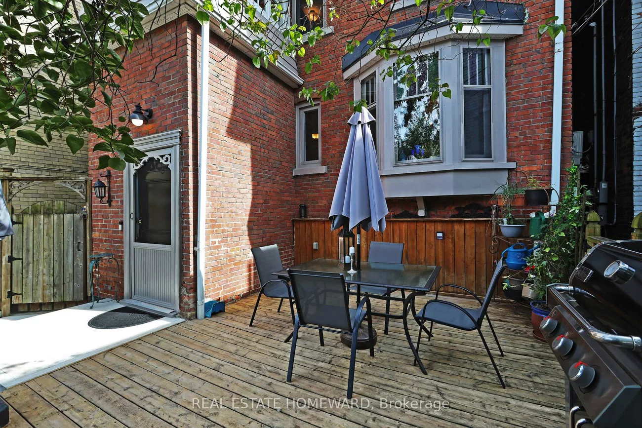174, Heward, South Riverdale, Toronto