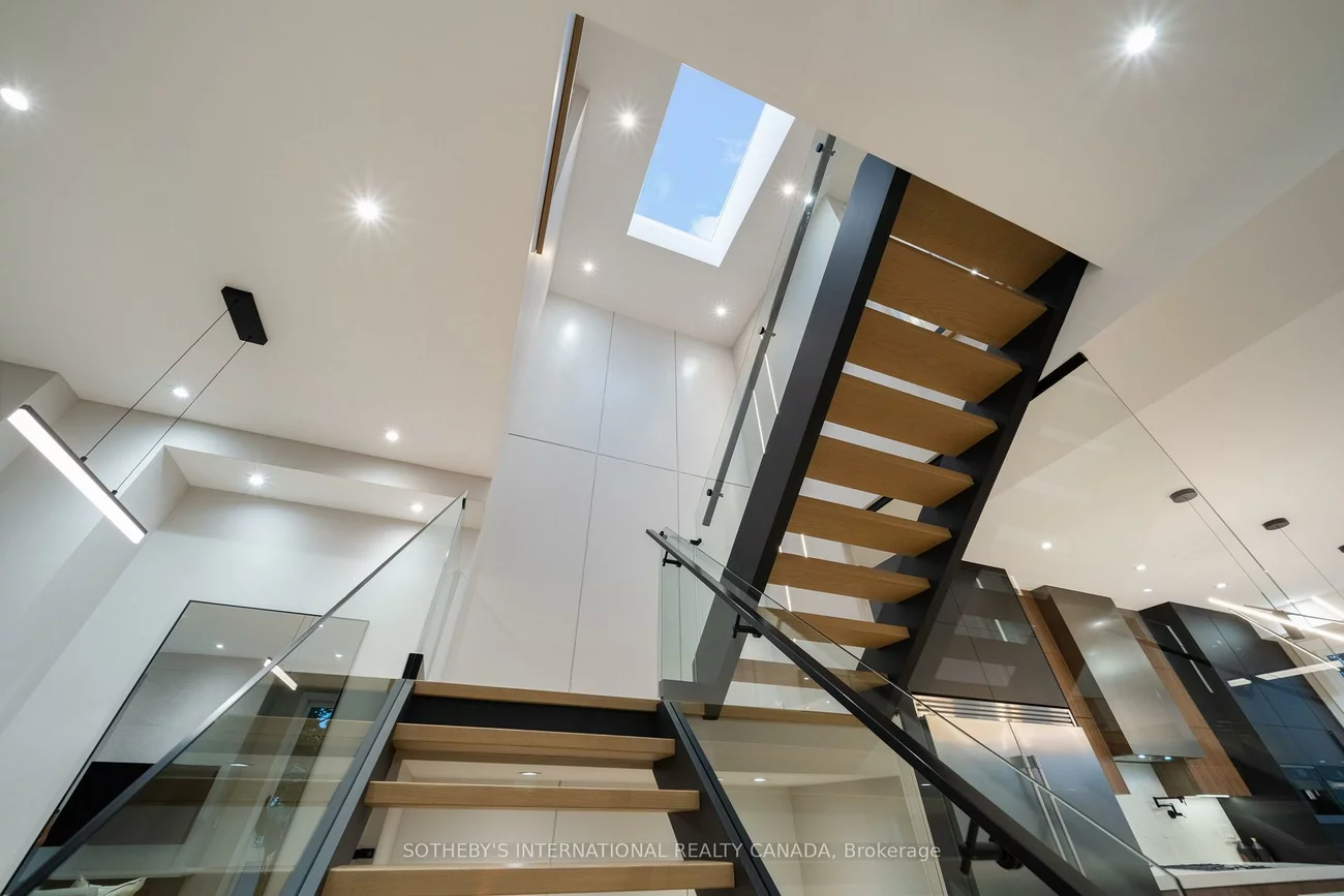 171, Durant, East York, Toronto