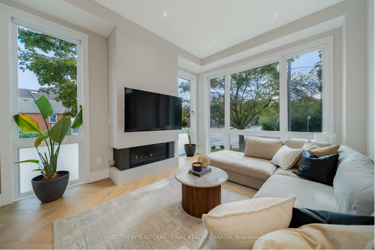 171, Durant, East York, Toronto