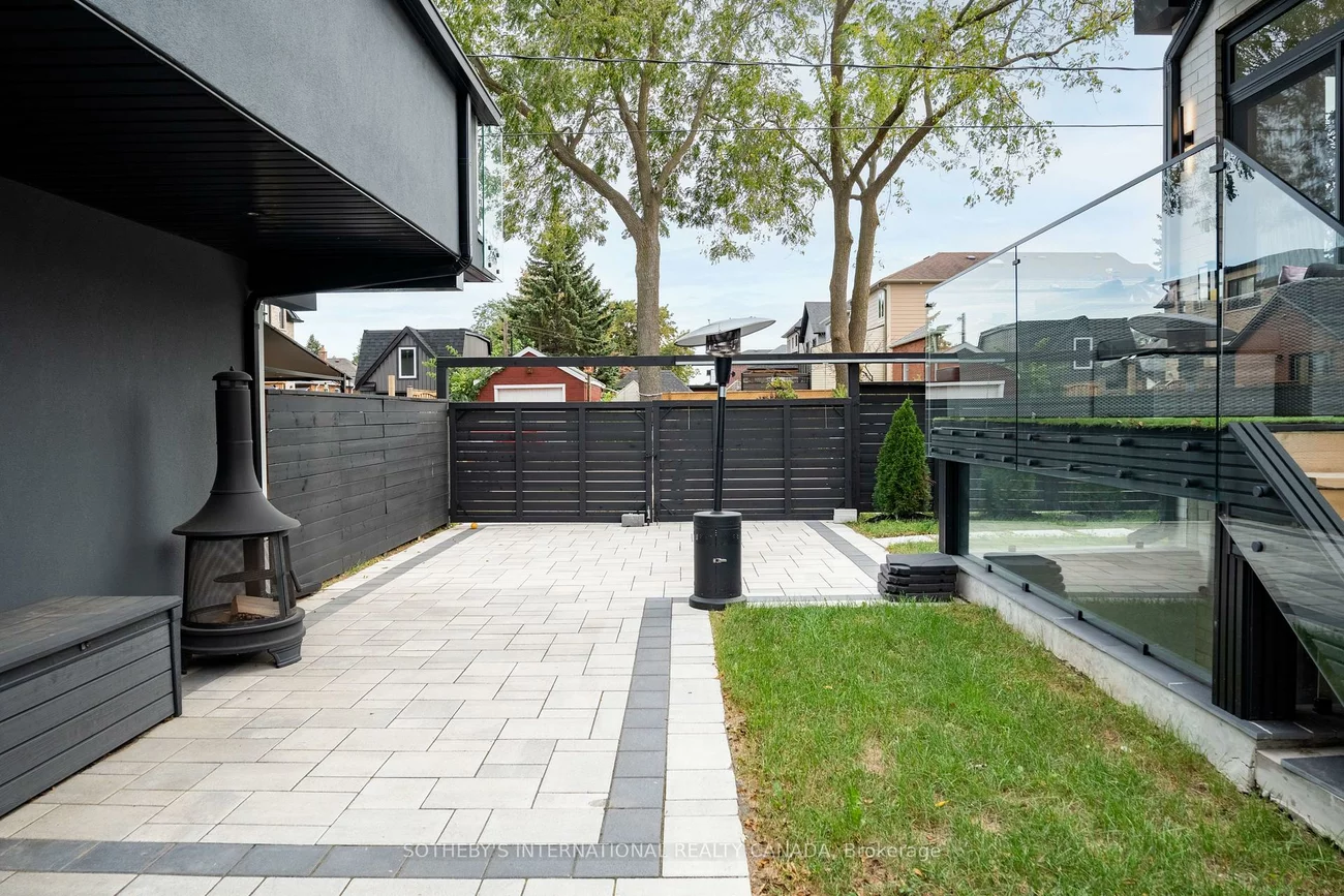 171, Durant, East York, Toronto
