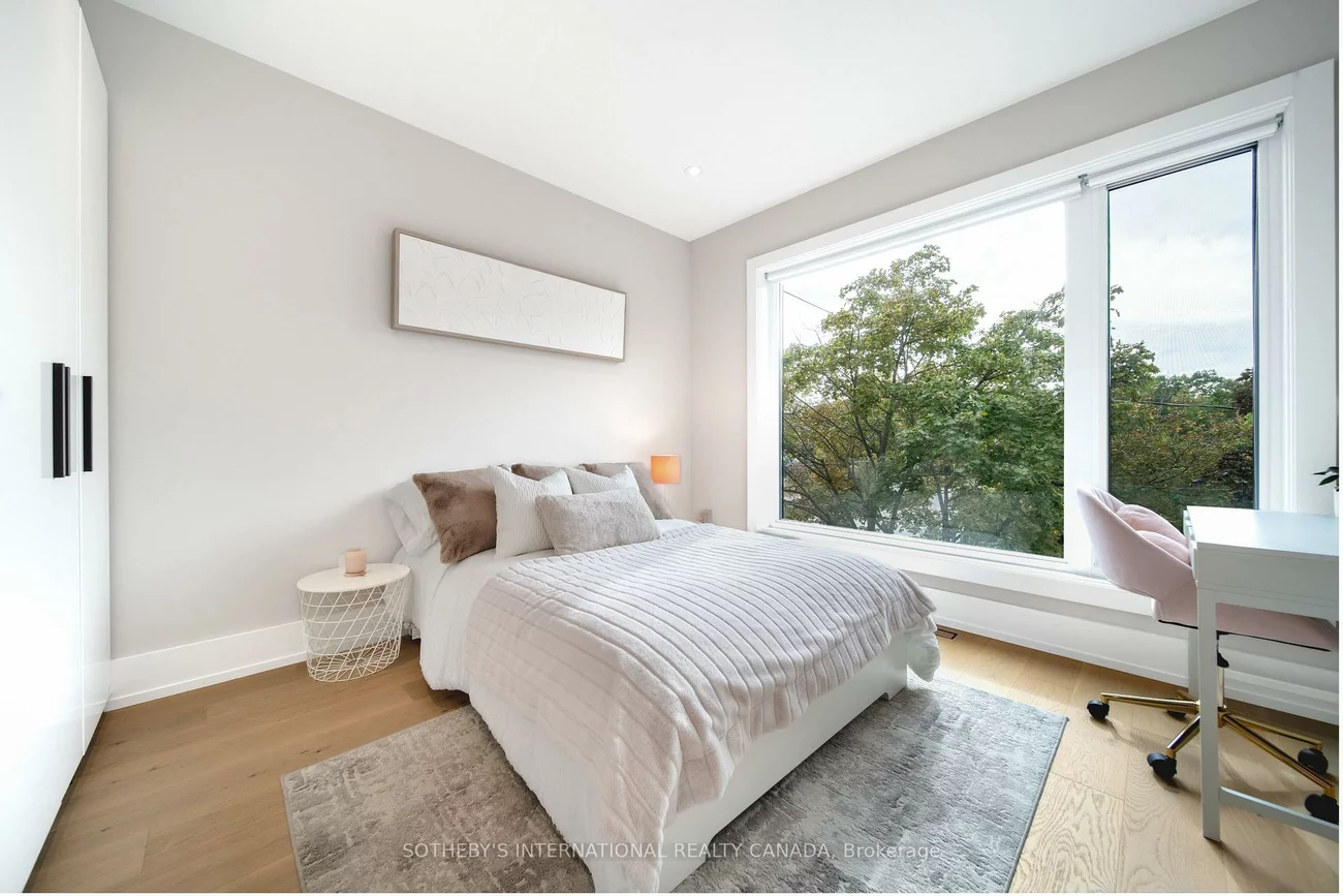171, Durant, East York, Toronto