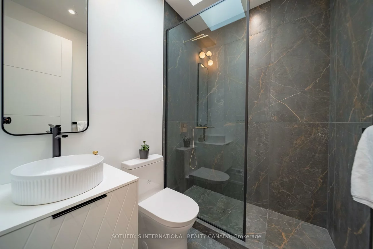 171, Durant, East York, Toronto