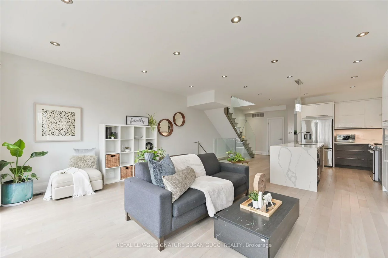 69, Holmstead, O'Connor-Parkview, Toronto