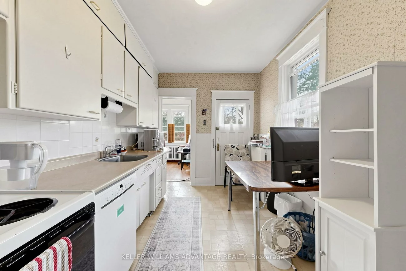 130, Elmer, The Beaches, Toronto