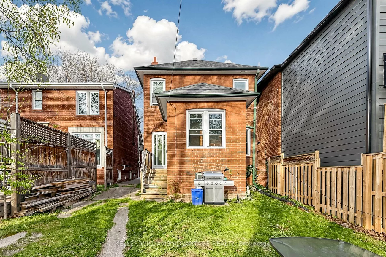 130, Elmer, The Beaches, Toronto