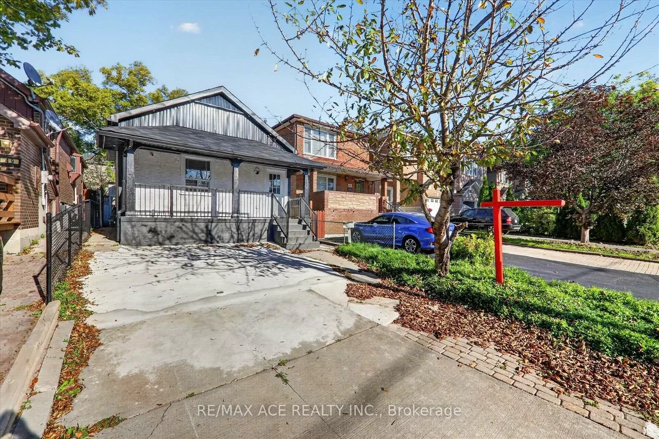47, Laurel, Kennedy Park, Toronto