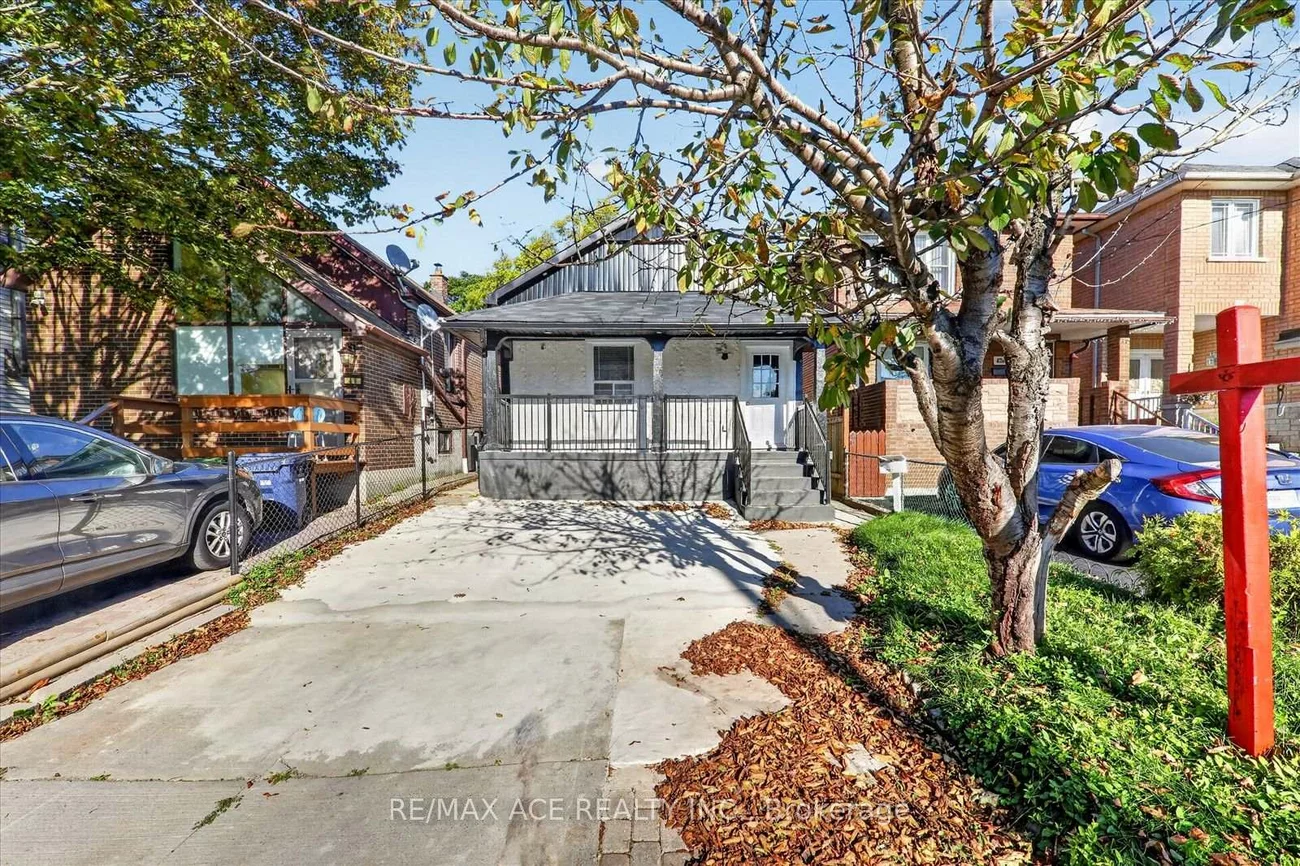 47, Laurel, Kennedy Park, Toronto