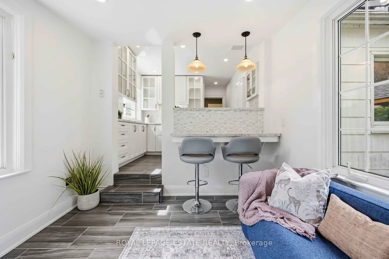 47, Harding, Birchcliffe-Cliffside, Toronto