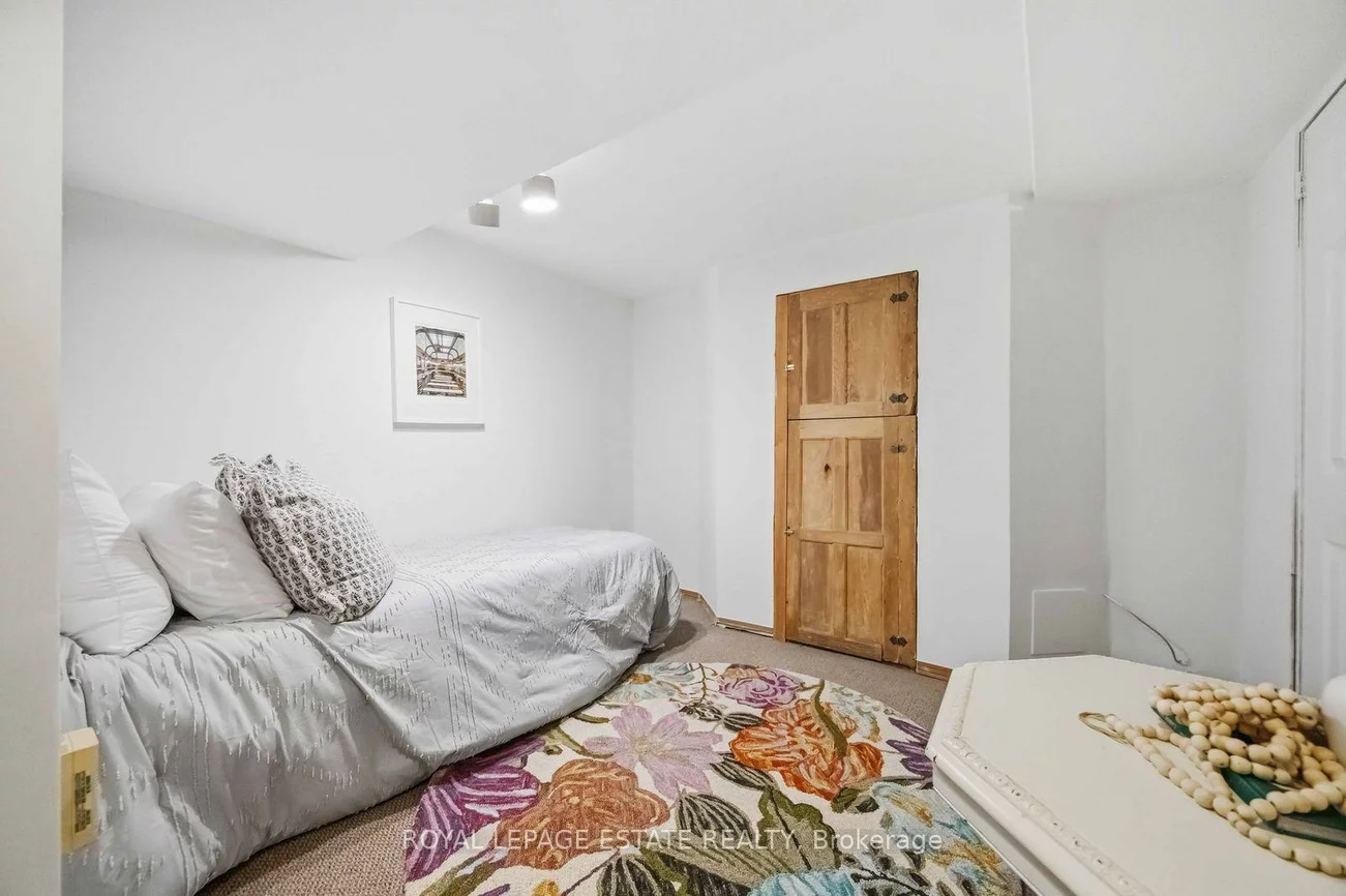 47, Harding, Birchcliffe-Cliffside, Toronto