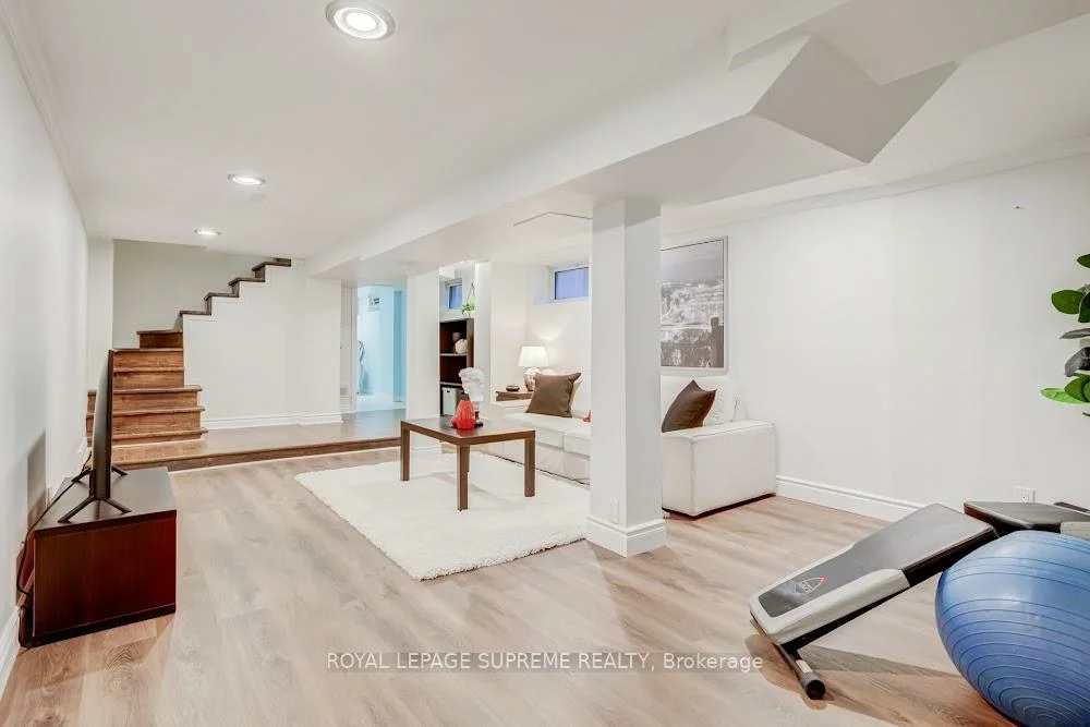 24, Wiley, Danforth Village-East York, Toronto