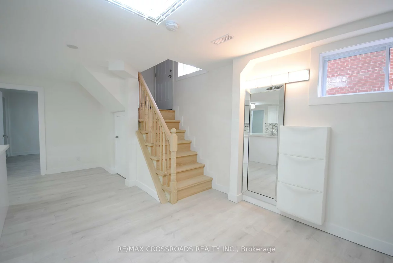 25, Arbutus, Dorset Park, Toronto