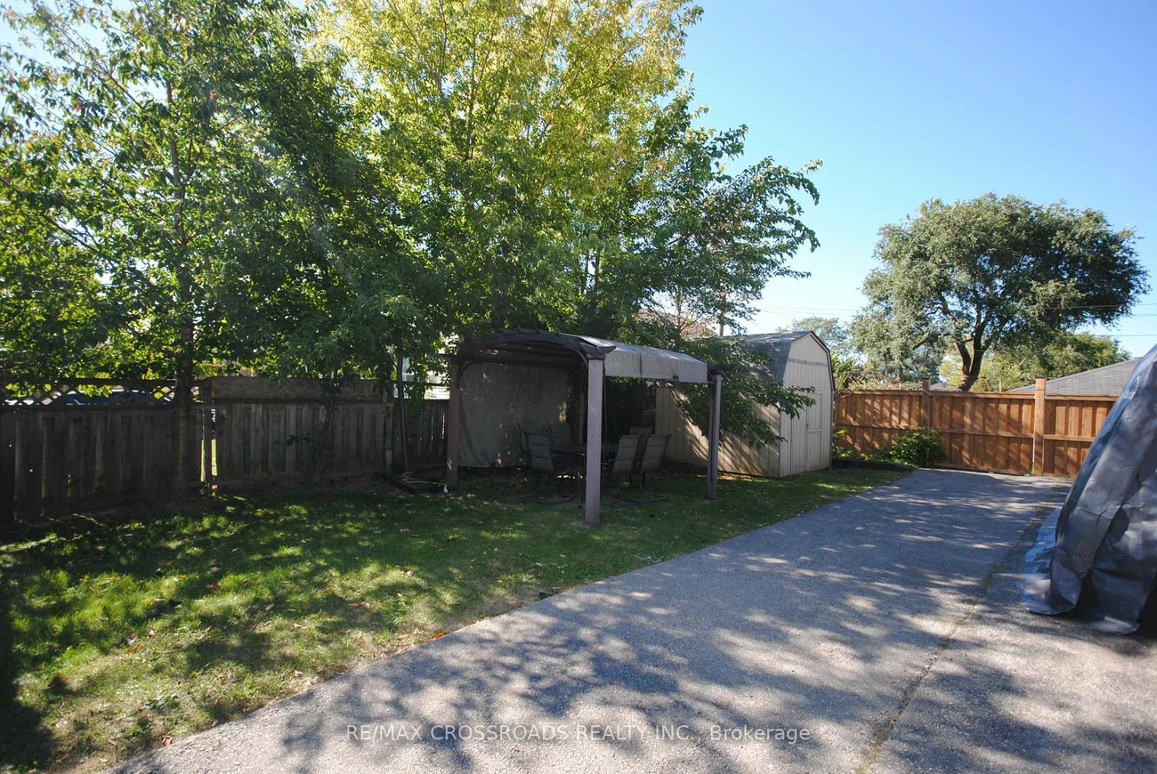 25, Arbutus, Dorset Park, Toronto