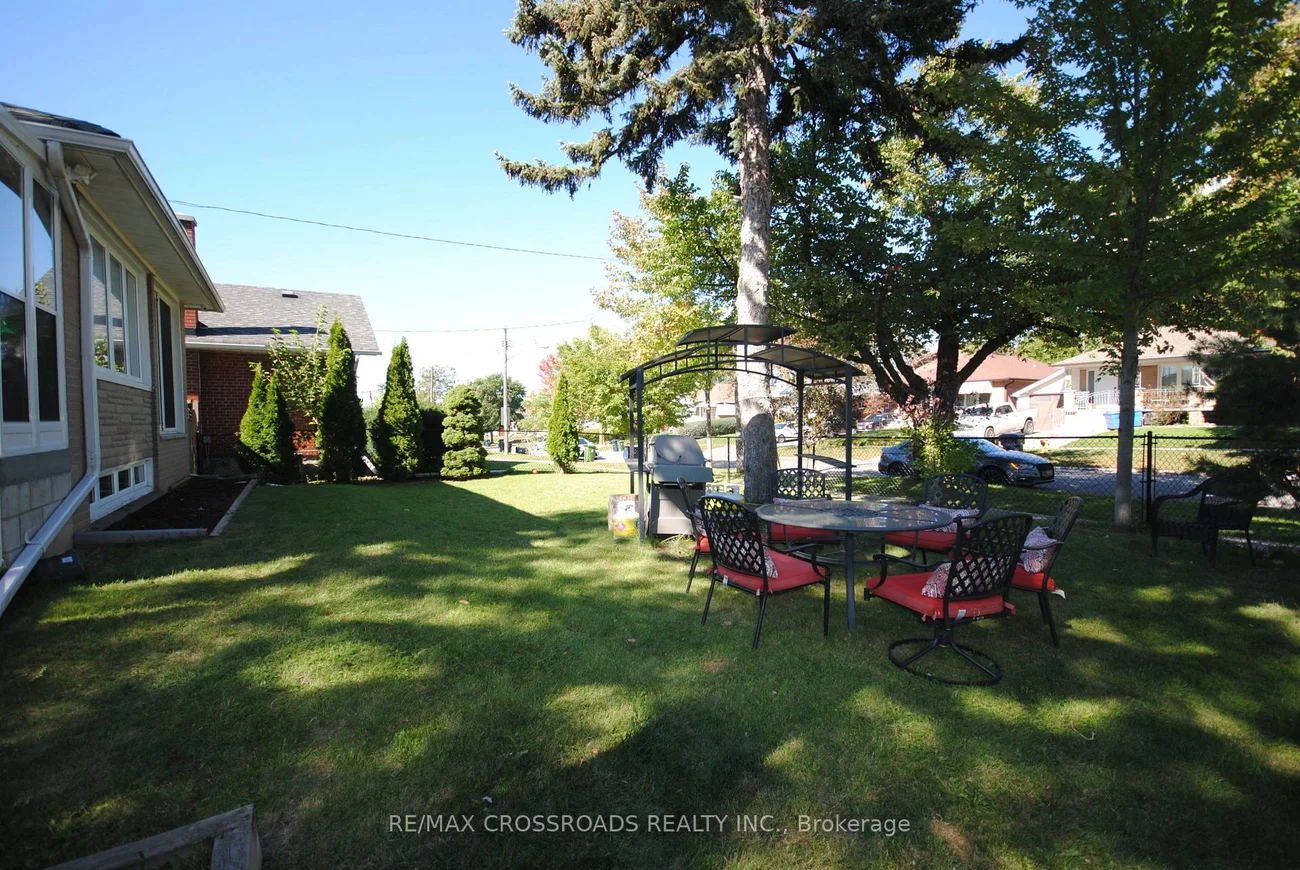 25, Arbutus, Dorset Park, Toronto