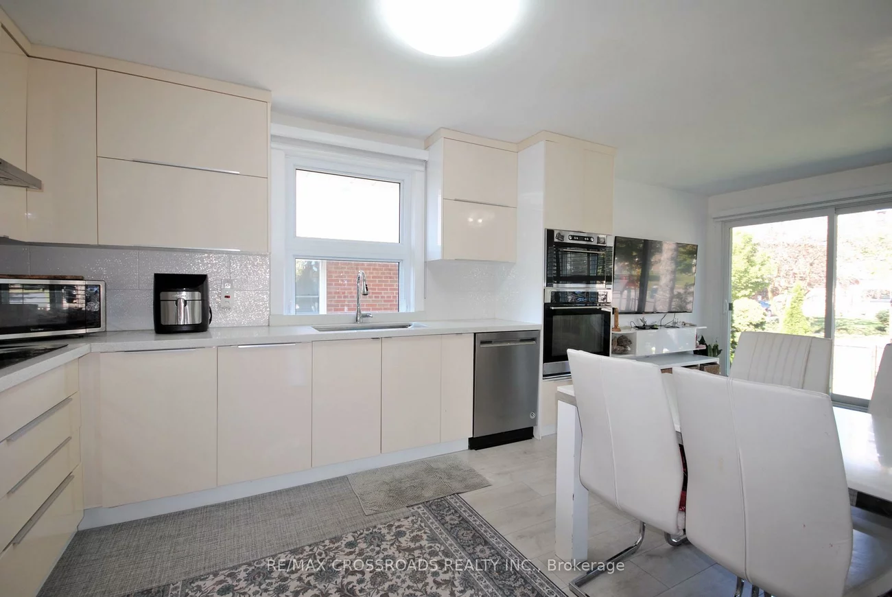 25, Arbutus, Dorset Park, Toronto