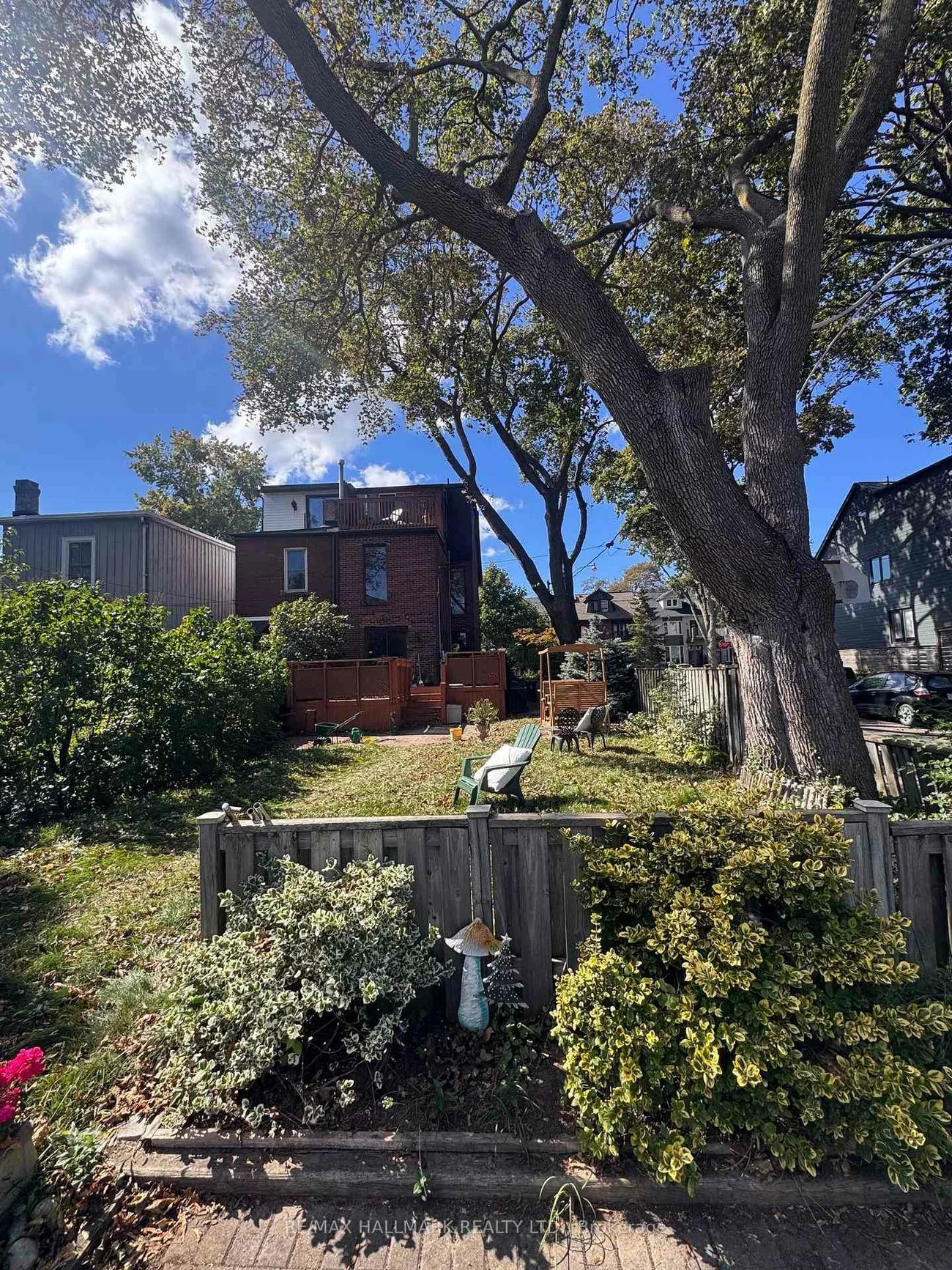 133, Hampton, North Riverdale, Toronto