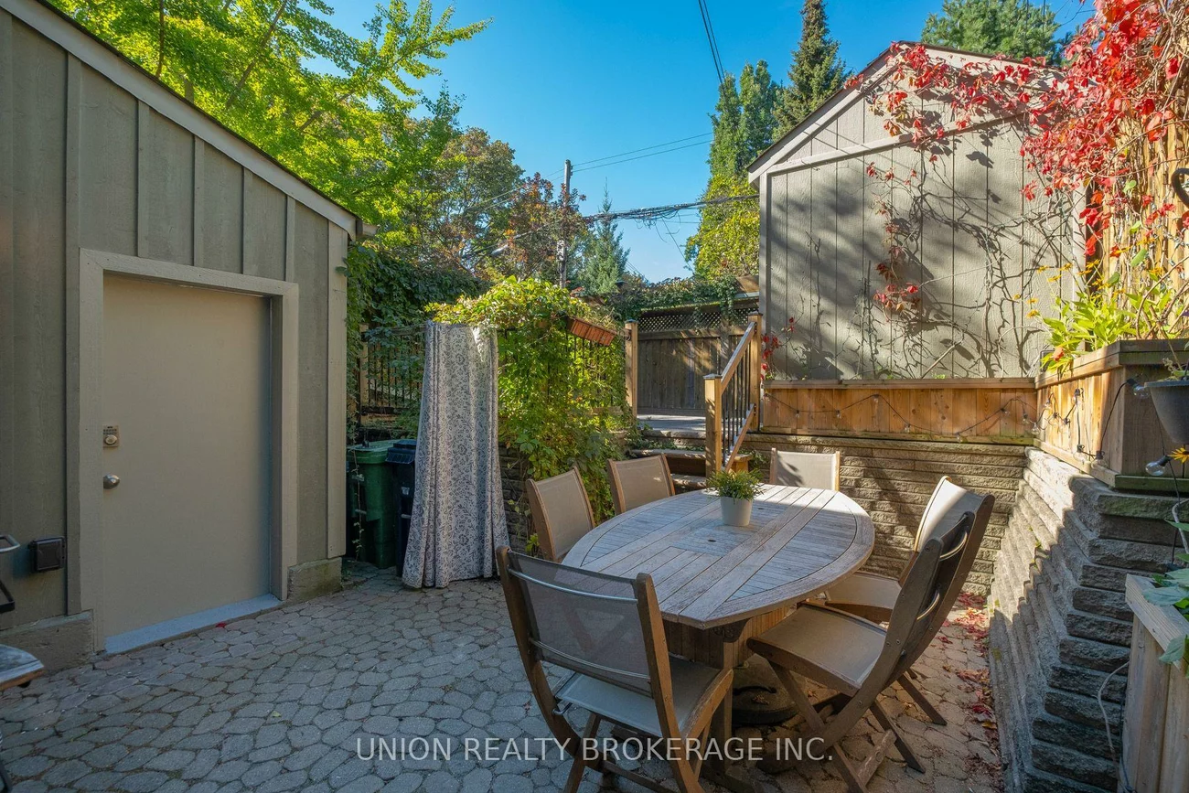 62, Bertmount, South Riverdale, Toronto