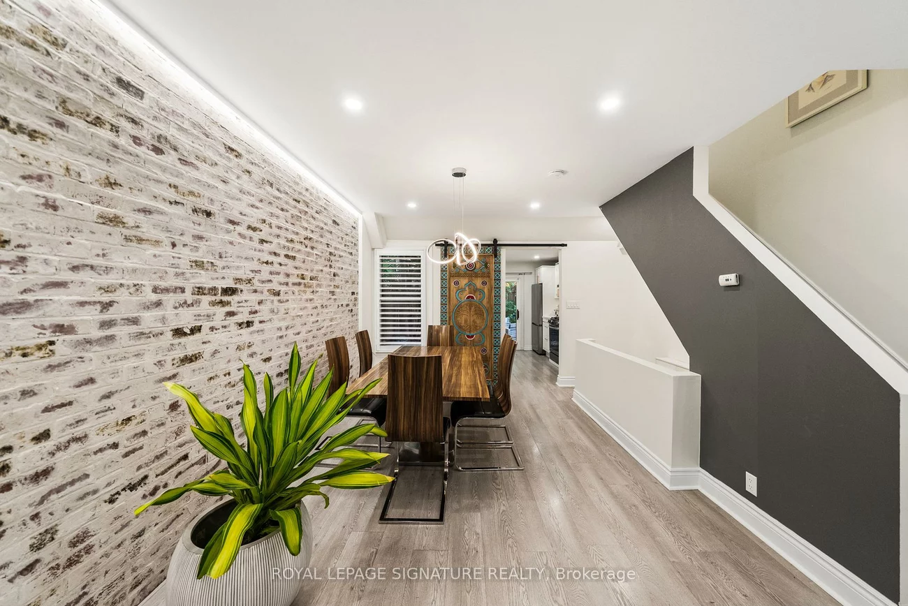122, Duvernet, East End-Danforth, Toronto