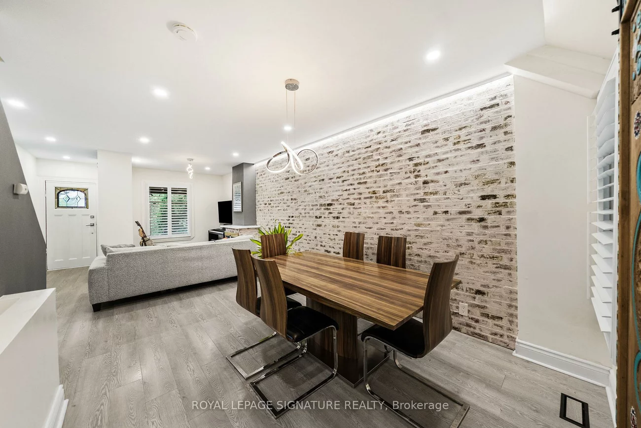 122, Duvernet, East End-Danforth, Toronto