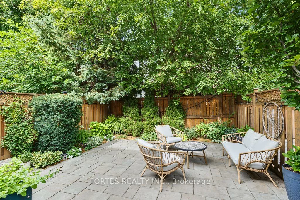 154, Holborne, Danforth Village-East York, Toronto