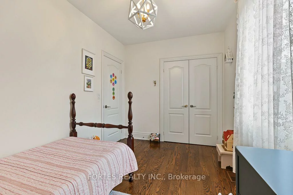 154, Holborne, Danforth Village-East York, Toronto