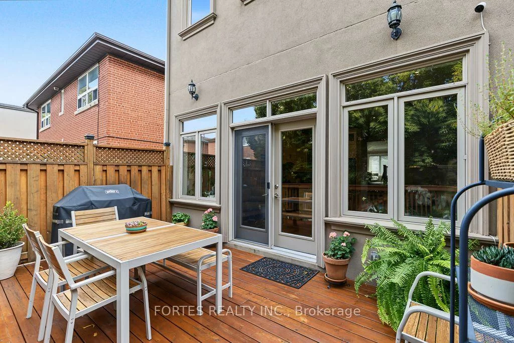 154, Holborne, Danforth Village-East York, Toronto