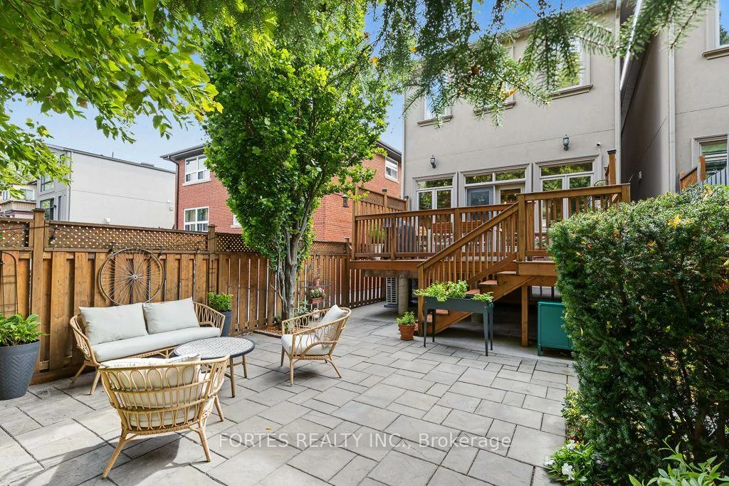 154, Holborne, Danforth Village-East York, Toronto