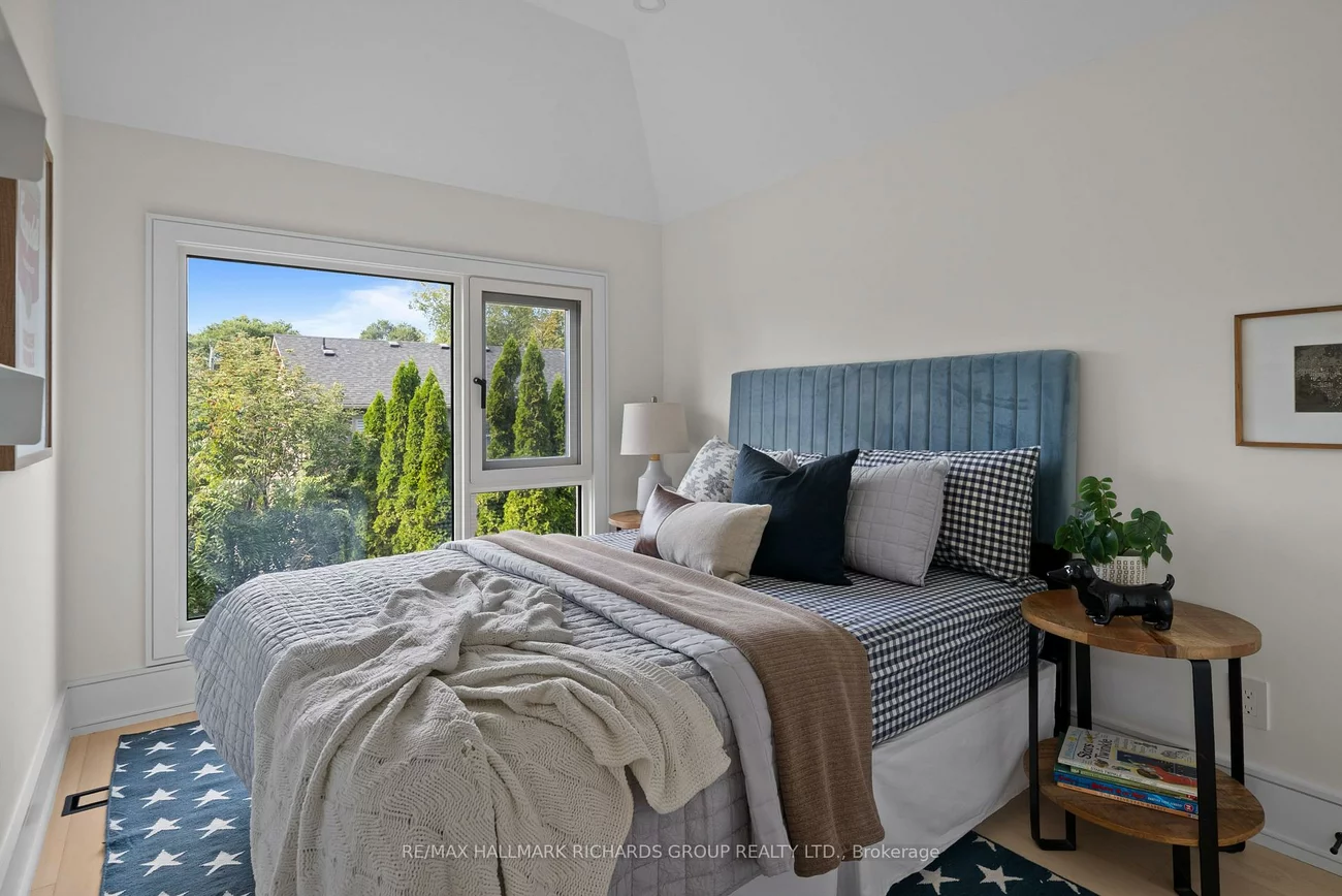 44, Sunnypoint, Cliffcrest, Toronto