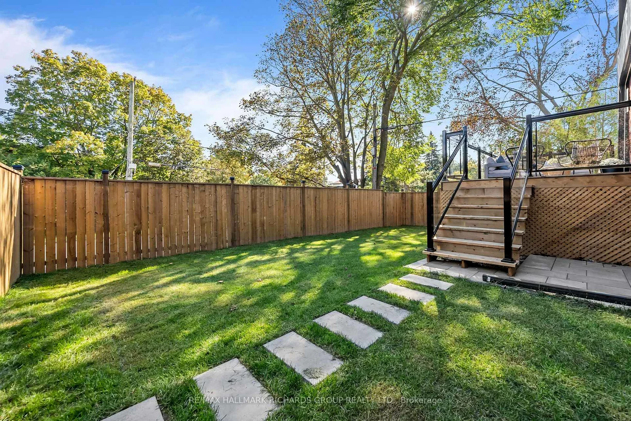 44, Sunnypoint, Cliffcrest, Toronto