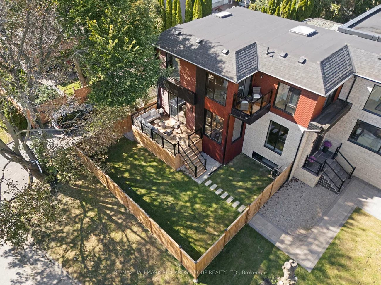 44, Sunnypoint, Cliffcrest, Toronto
