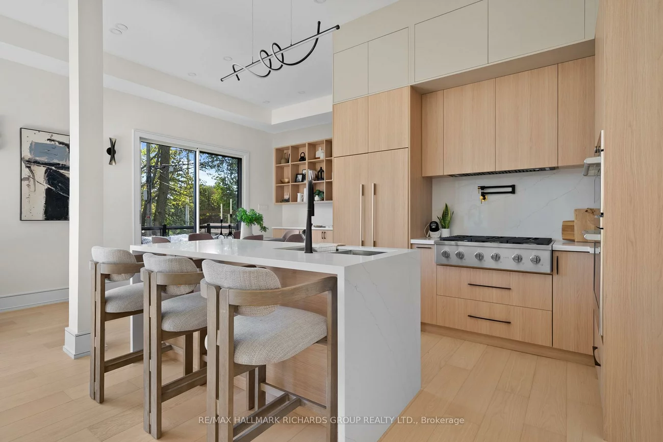 44, Sunnypoint, Cliffcrest, Toronto