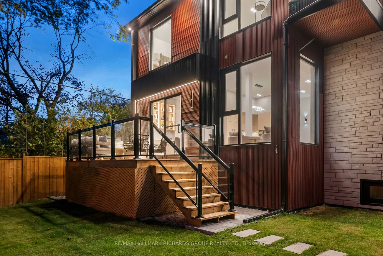 44, Sunnypoint, Cliffcrest, Toronto