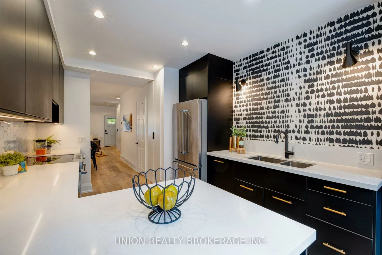 17, Ashland, Woodbine Corridor, Toronto
