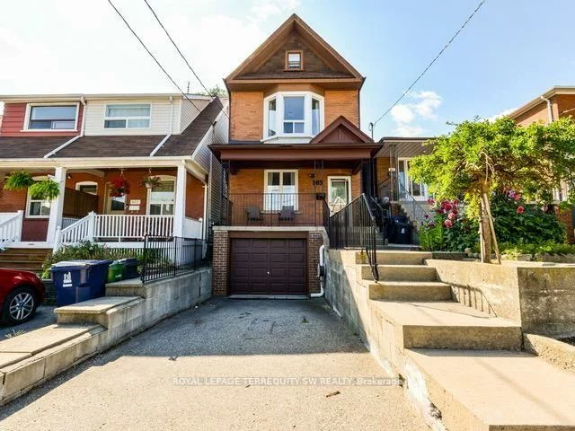 105, Barker, Danforth Village-East York, Toronto