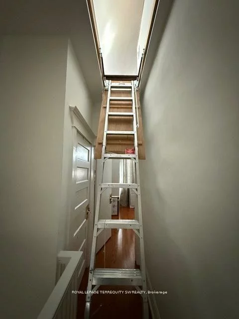 105, Barker, Danforth Village-East York, Toronto
