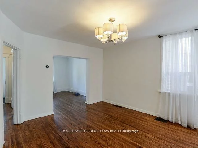 105, Barker, Danforth Village-East York, Toronto