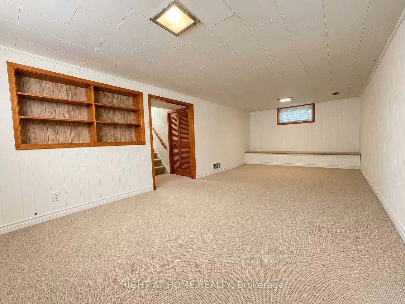 223, Ellendale, Dorset Park, Toronto
