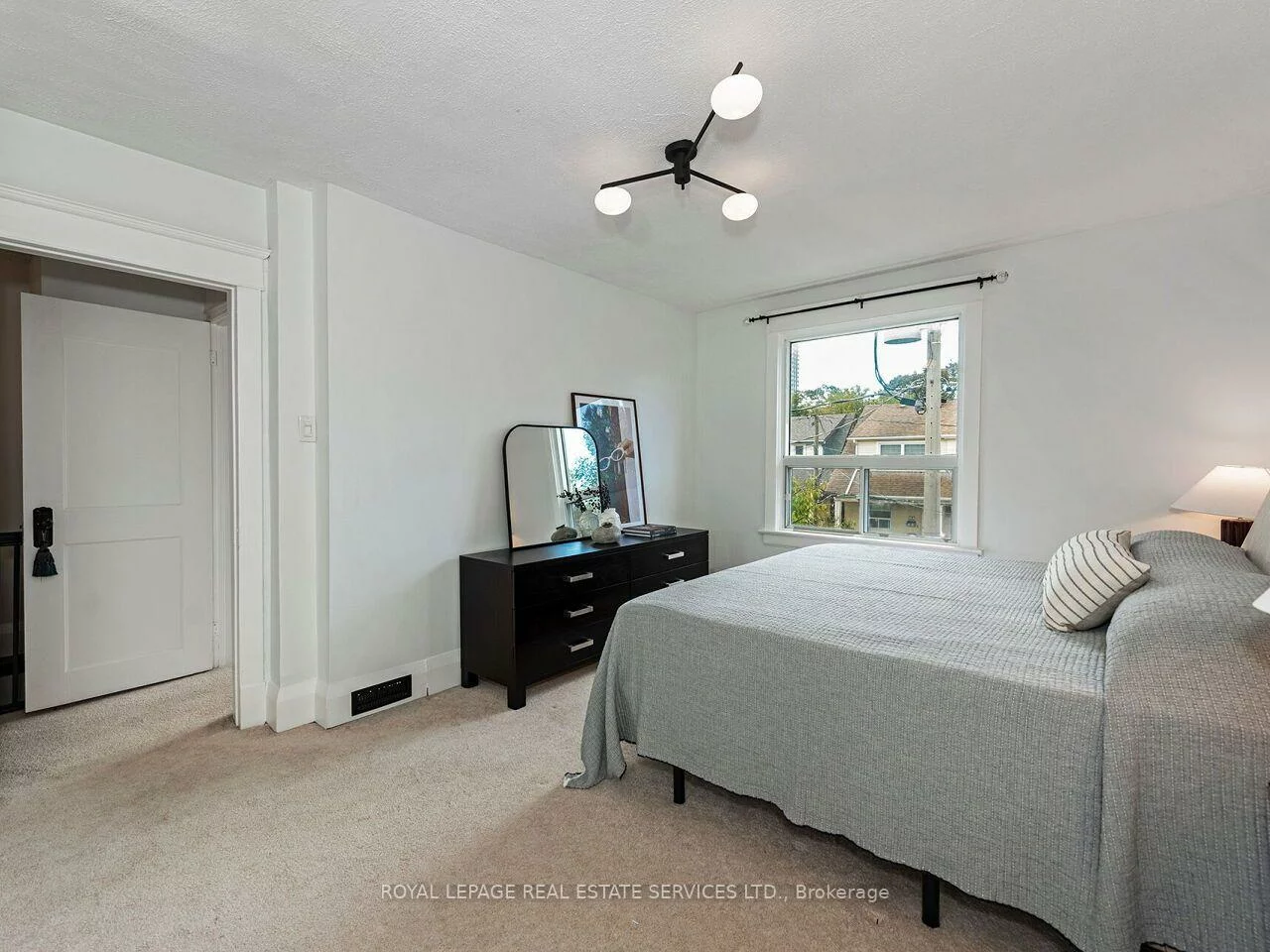 62, Newmarket, Woodbine-Lumsden, Toronto
