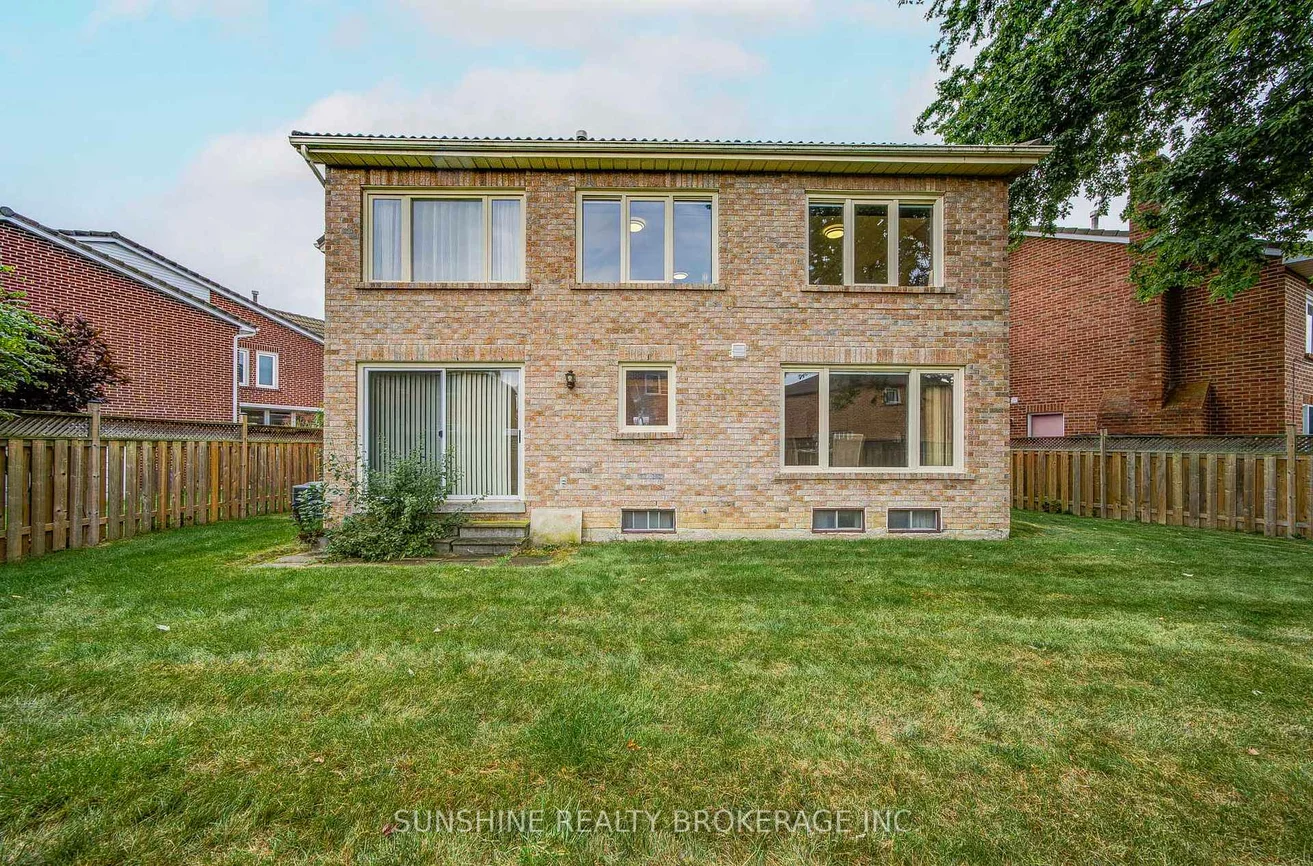 23, Parsborough, Rouge E11, Toronto