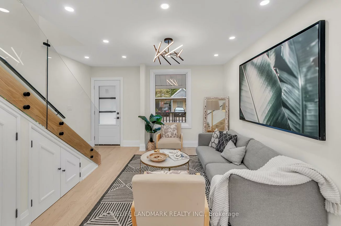 26, Queensdale, Danforth Village-East York, Toronto