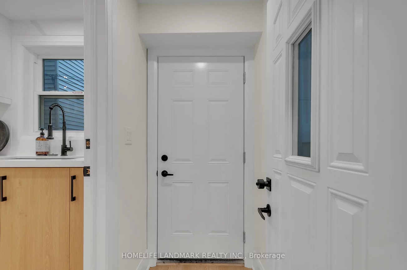 26, Queensdale, Danforth Village-East York, Toronto