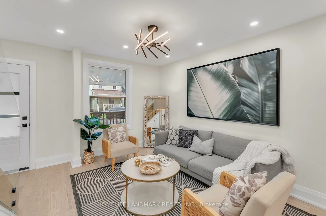 26, Queensdale, Danforth Village-East York, Toronto