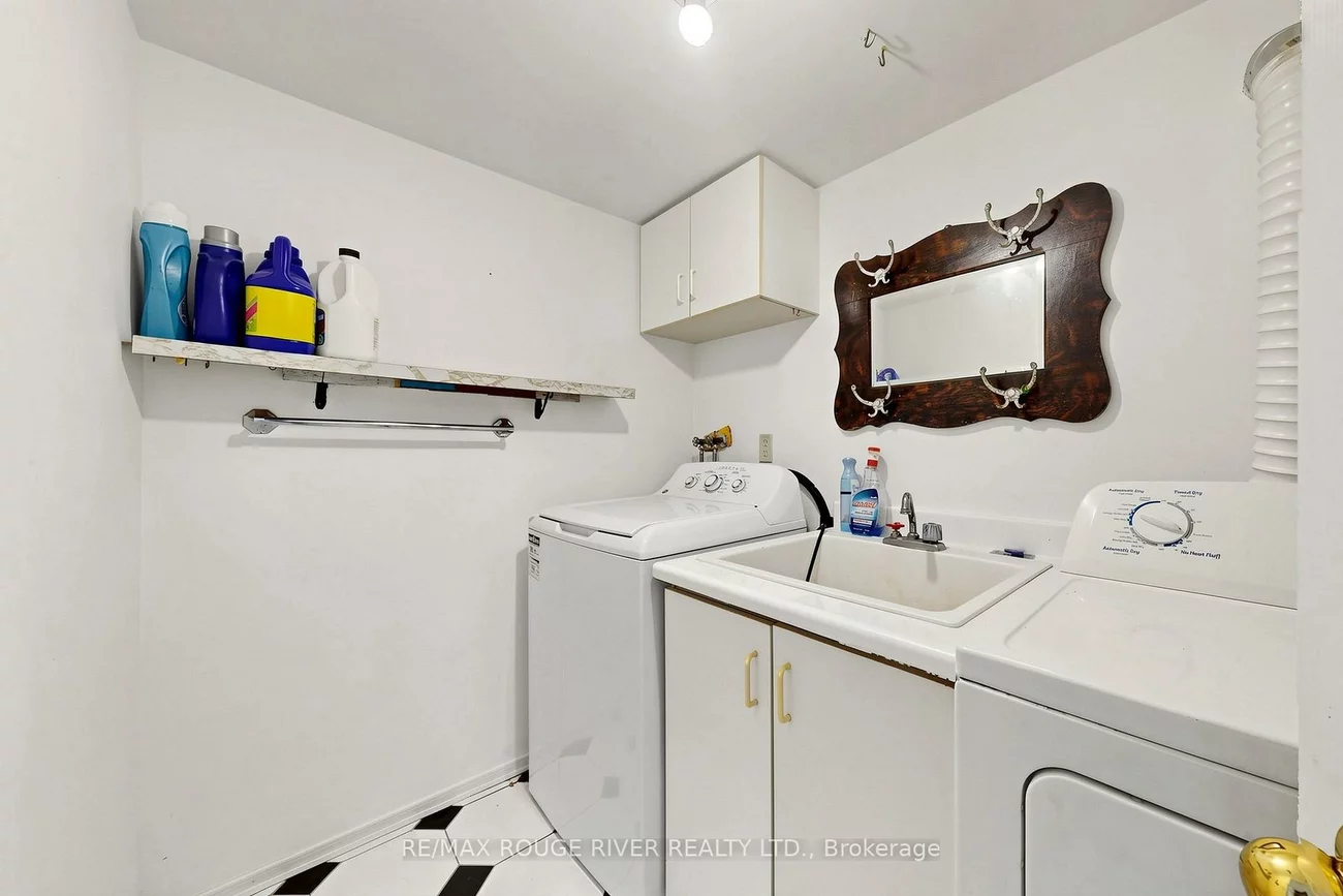 38, Lombardy, Kennedy Park, Toronto