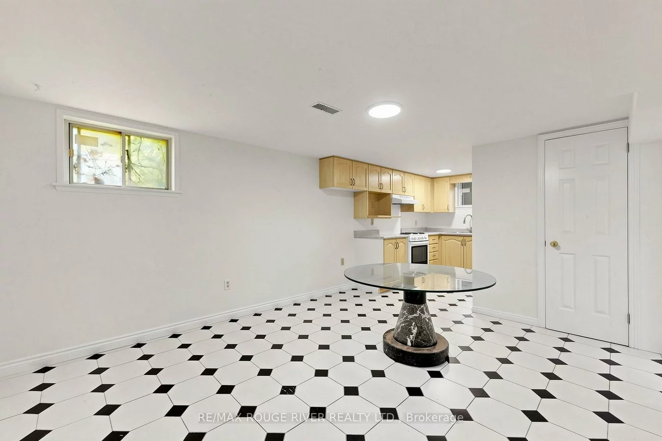 38, Lombardy, Kennedy Park, Toronto