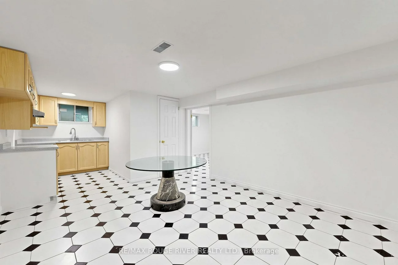 38, Lombardy, Kennedy Park, Toronto