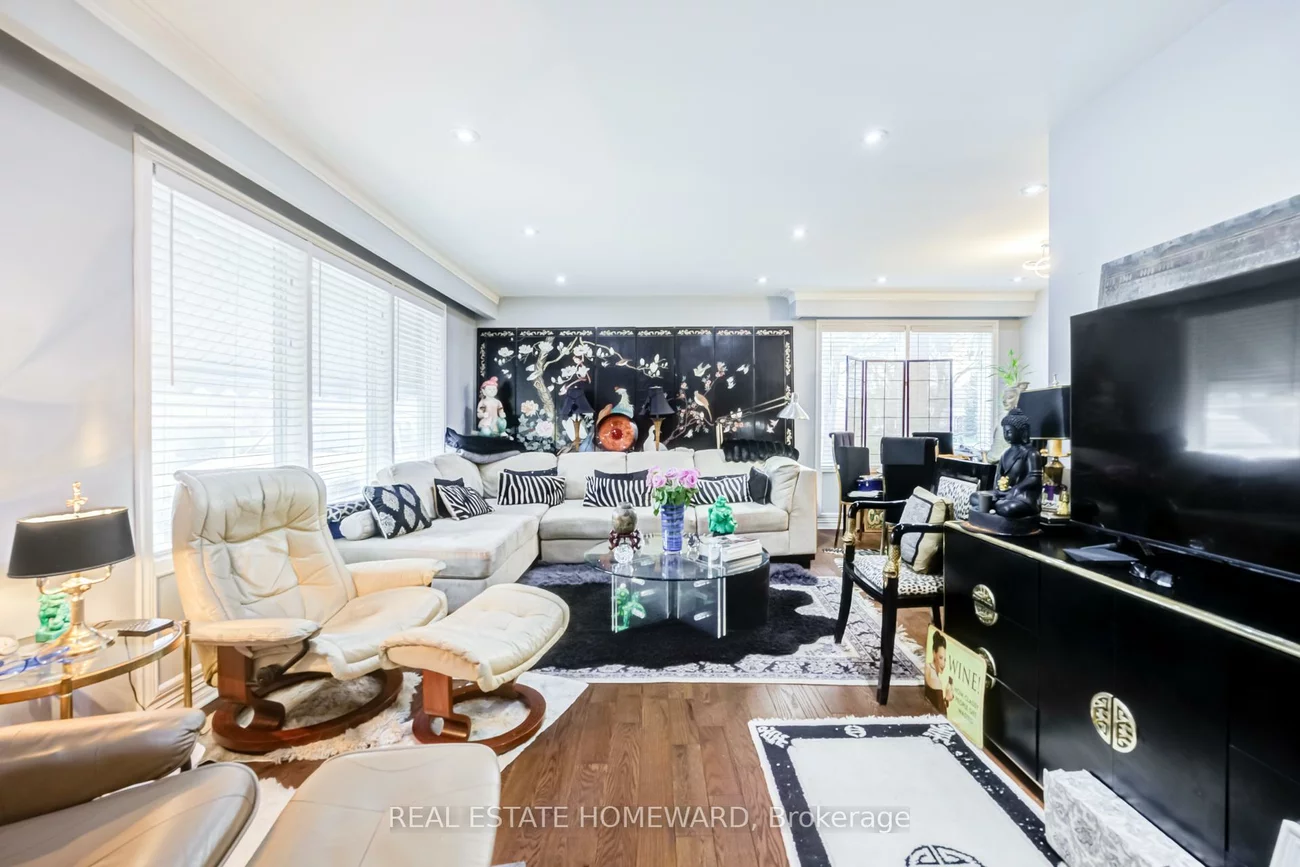 4, Moorecroft, Ionview, Toronto