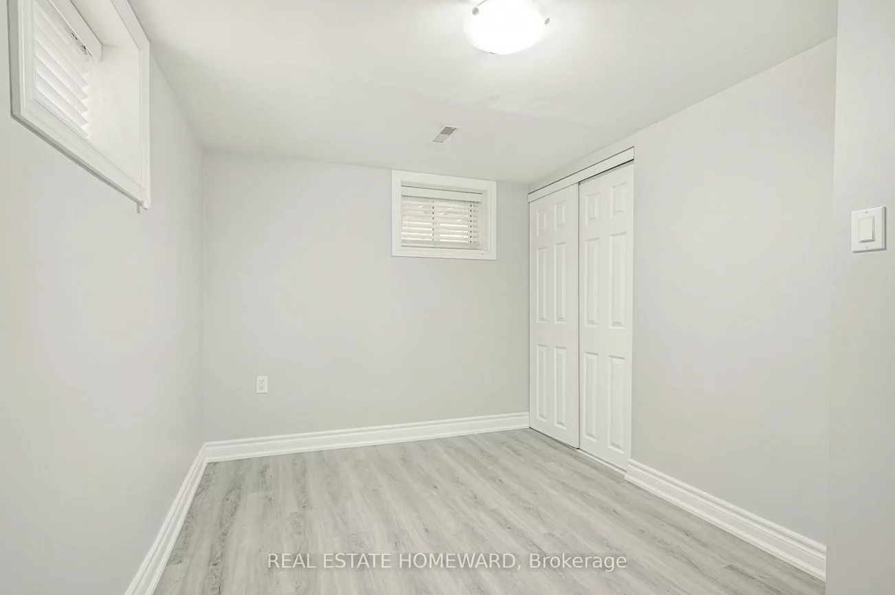 4, Moorecroft, Ionview, Toronto