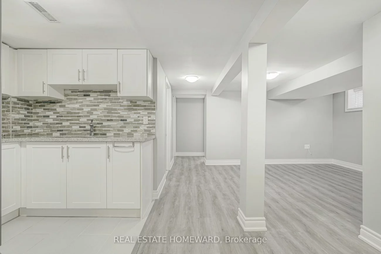 4, Moorecroft, Ionview, Toronto