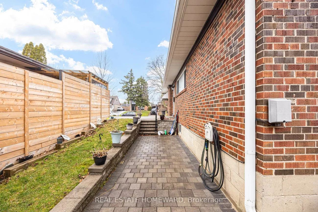 4, Moorecroft, Ionview, Toronto