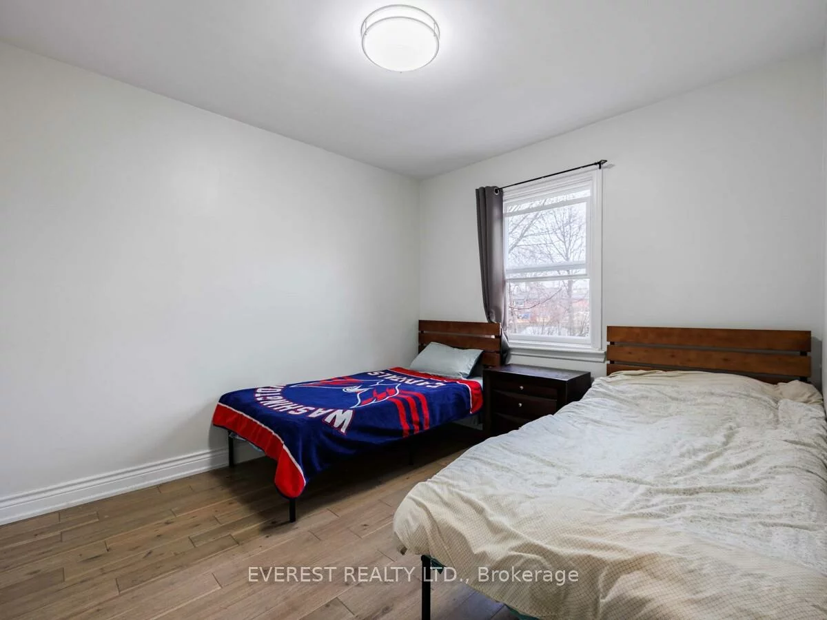 91, Hart, Kennedy Park, Toronto