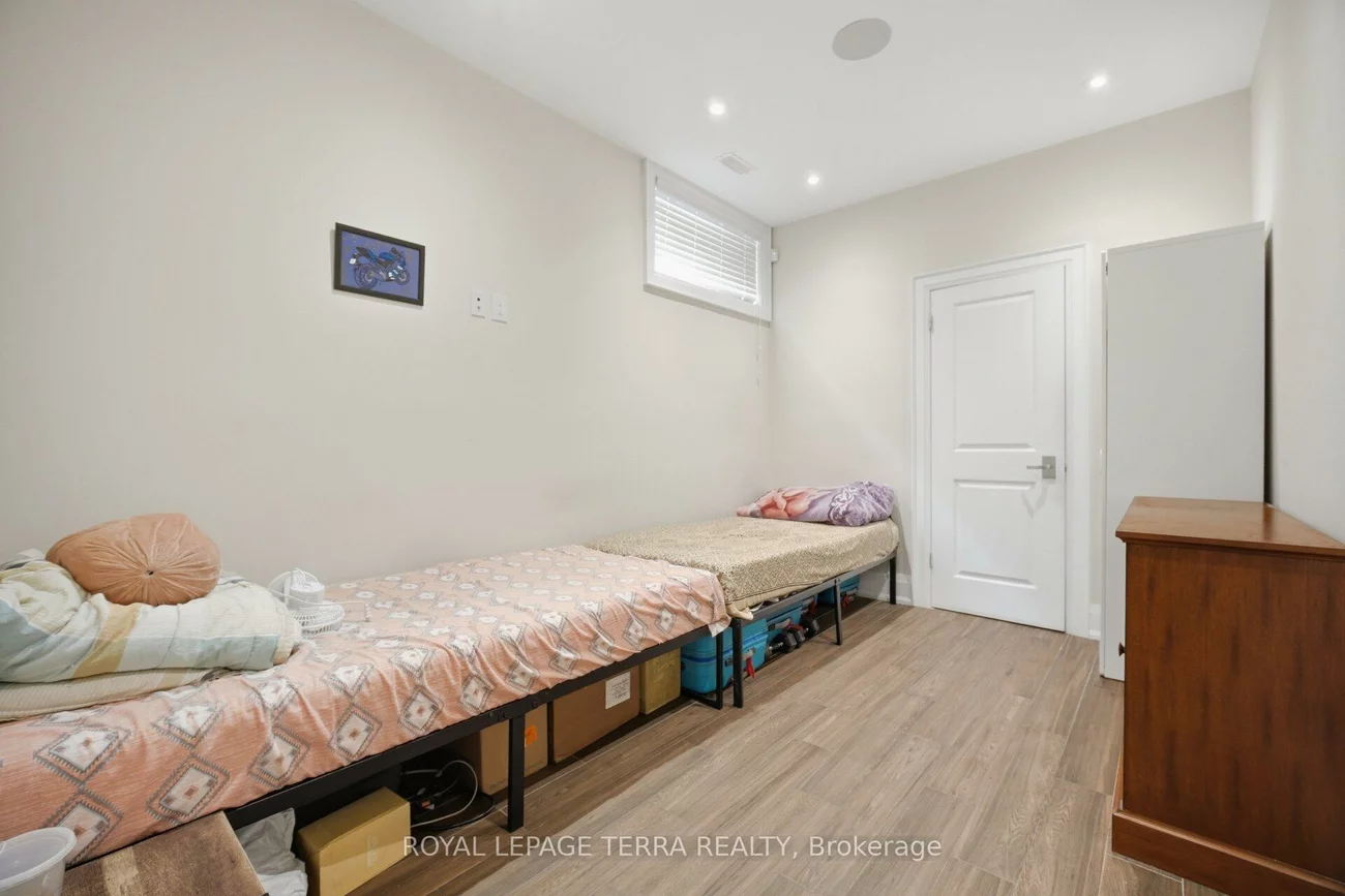 27, Minford, Wexford-Maryvale, Toronto
